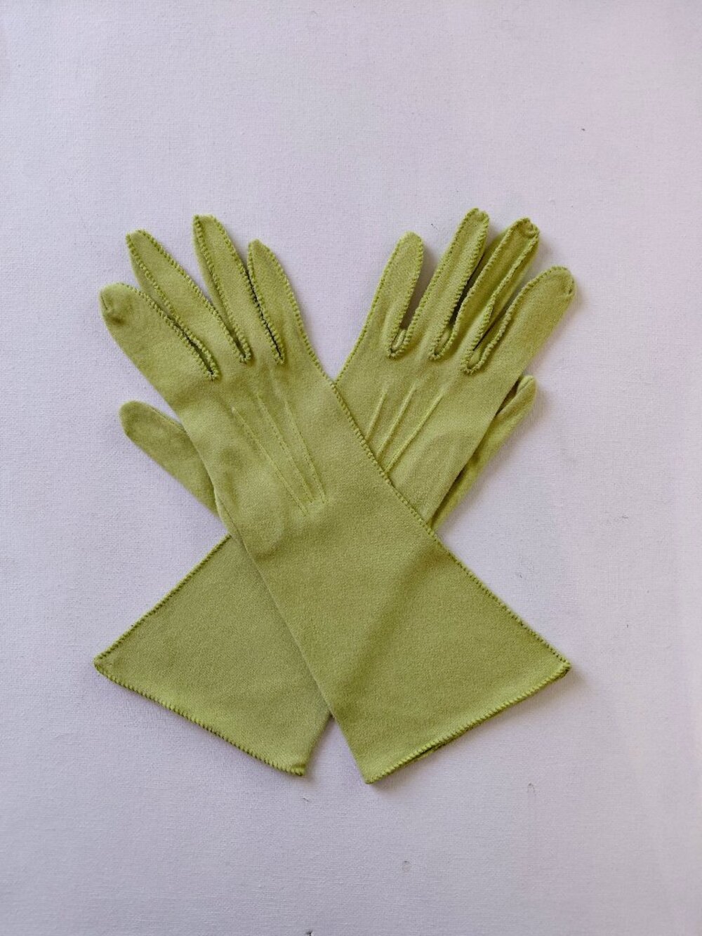 Vintage Green Nylon Gloves - Size 6.5